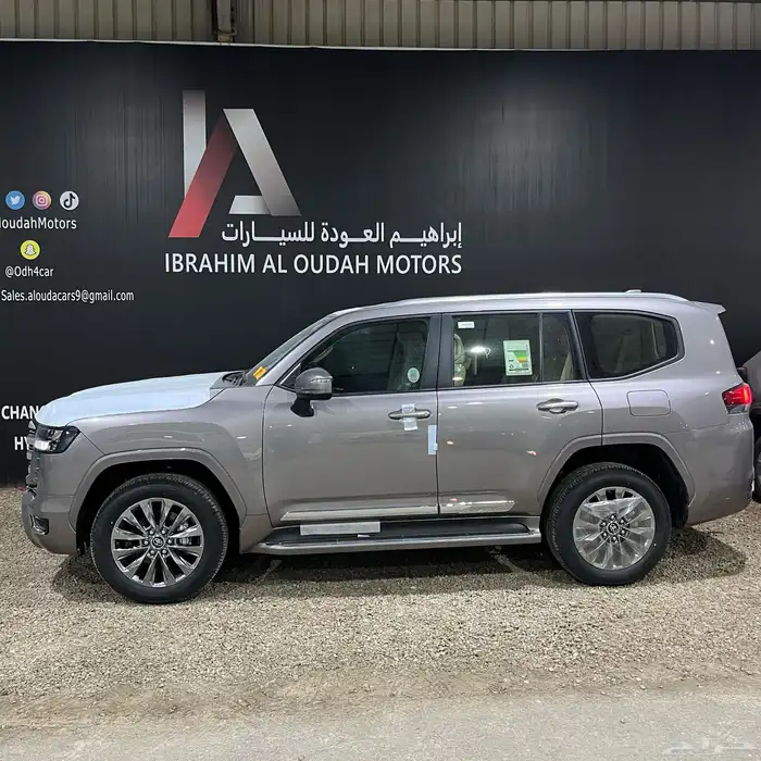 لاند كروزر GXR4 بنزين 2025 للبيع كاش أو أقساط ميسره 2