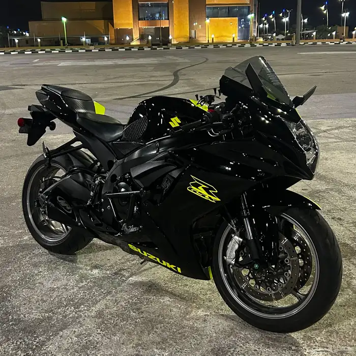 سوزوكي جكسر 600 4