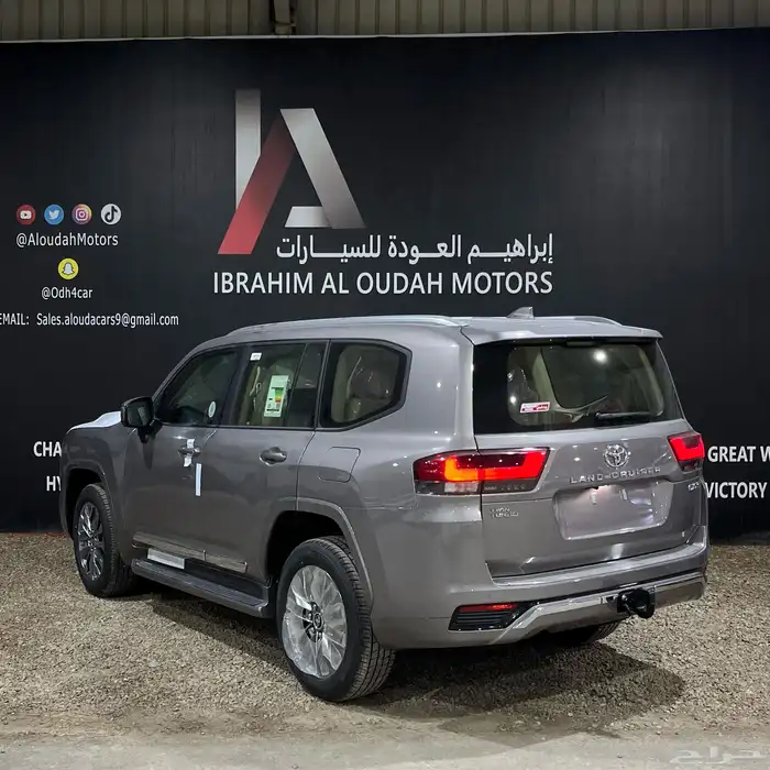 لاند كروزر GXR4 بنزين 2025 للبيع كاش أو أقساط ميسره 3