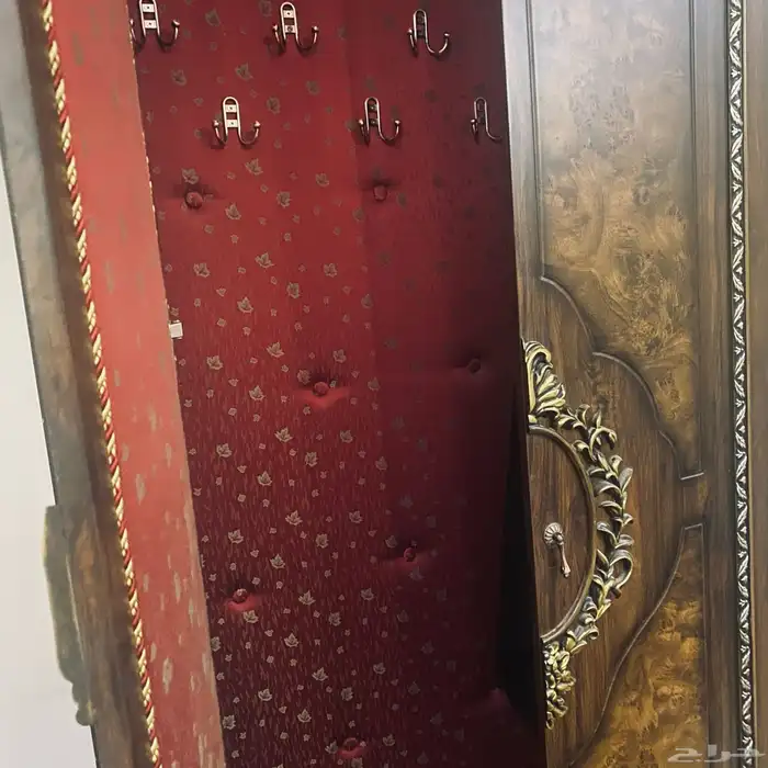 دولاب عبايات 1