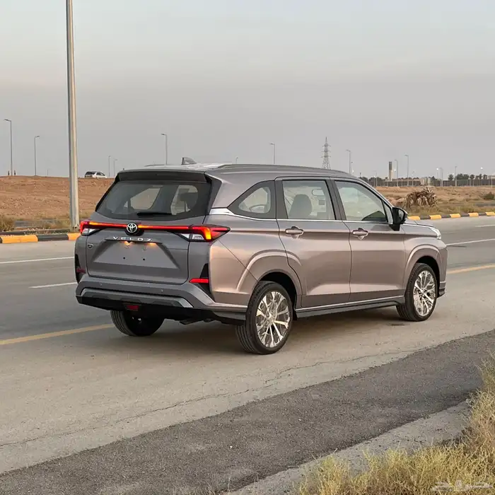 تويوتا فيلوز GLX 2025 كاش واقساط 4