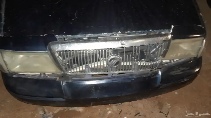 فورد قراند ماركيز 2005سعودي مصدوم يمشي 3