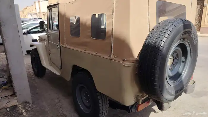 جيب تويوتا شراع قديم موديل 81 ( منوة المستخدم) 1