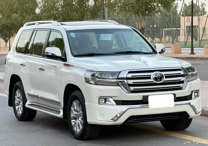 تويوتا لاندكروزر 2017 GXR فل سعودي 2