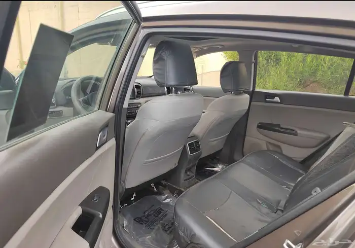 كيا سبورتاج 2017 نص فل 2400CC 11