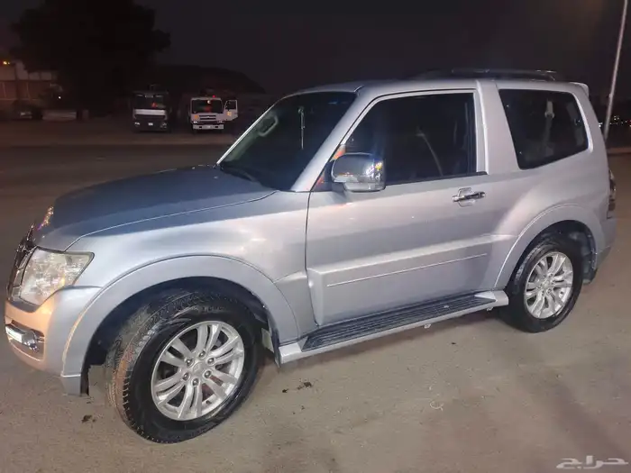 ميتسوبيشي باجيرو ربع 2016 للبيع 9