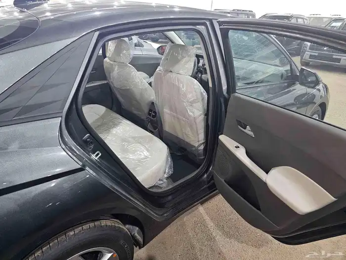 اكسنت 2025 فيليت 4