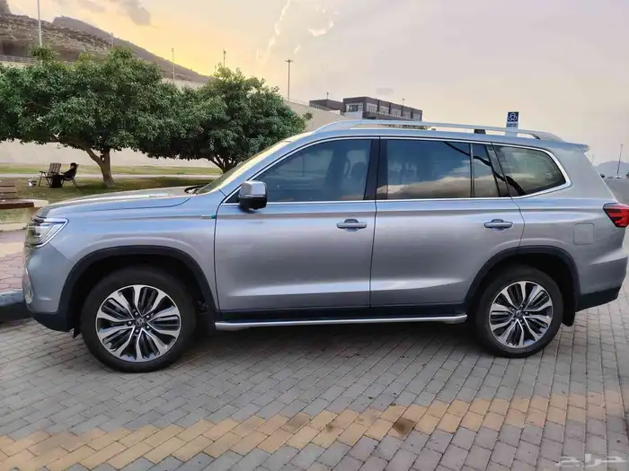 جيب mg rx8 2024 شبه جديد 7