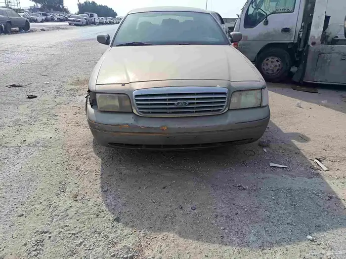 فورد فكتوريا 2006 1