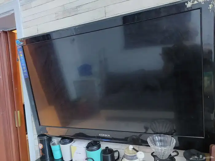 شاشة دانسات 50 بوصة وشاشة كونيكا 47 بوصة 2