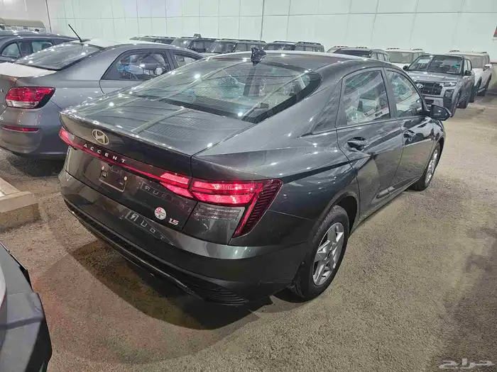 اكسنت 2025 فيليت 5