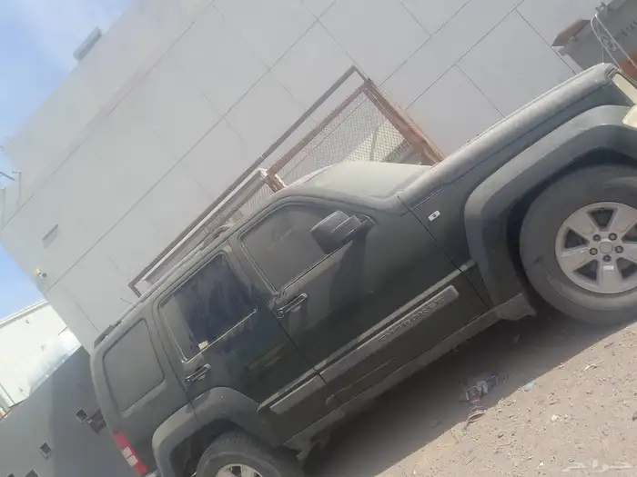 جيب شروكي 2011كل شي تمام قير مكينه شاصي بدي شغال وكل شي 1