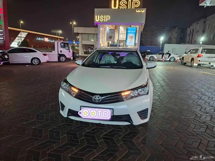 للبيع كورولا 2014 0