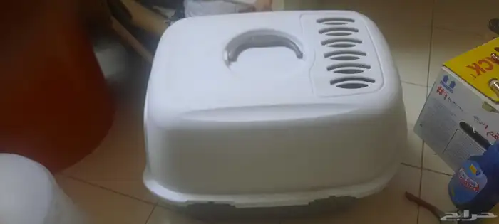 بيت قطط كبير وحوض تراب مستخدم نظيف 1