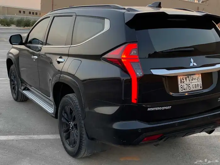متسوبيشي مونتيرو 2022 أعلى فئه 2