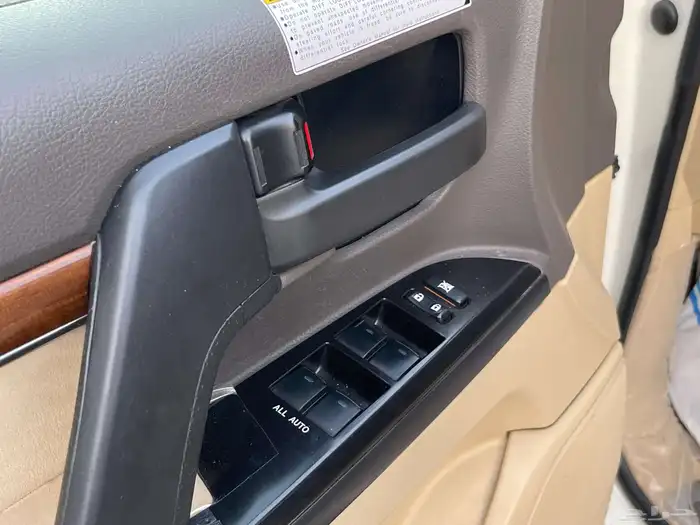 تويوتا لاندكروزر 2017 GXR فل سعودي 16