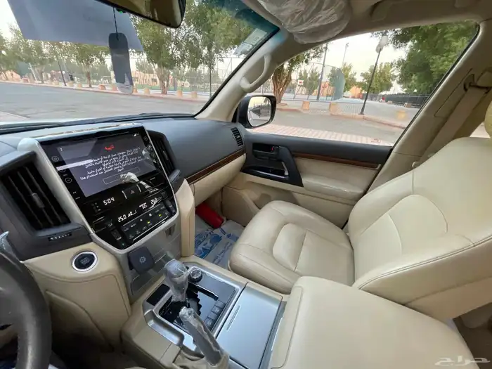 تويوتا لاندكروزر 2017 GXR فل سعودي 10