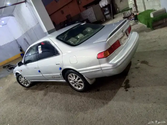 للبيع استخدام كامري 2002 2