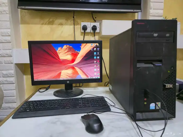 كمبيوتر مكتبي ويندز 7 الذاكرة 500 قيقا مع شاشة و لوحة مفاتي 0