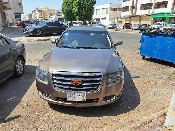 السيارة بحالة أصلية جميع النوافذ أصلية بدون أي حادث فقط 9900 0