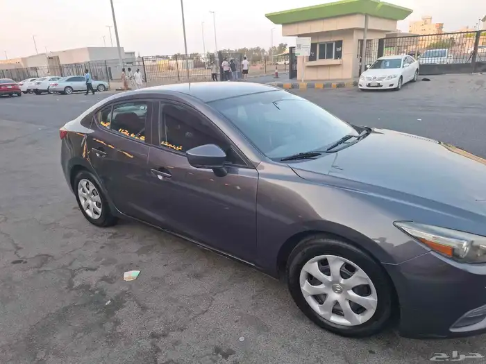 سيارة مازدا 3 2