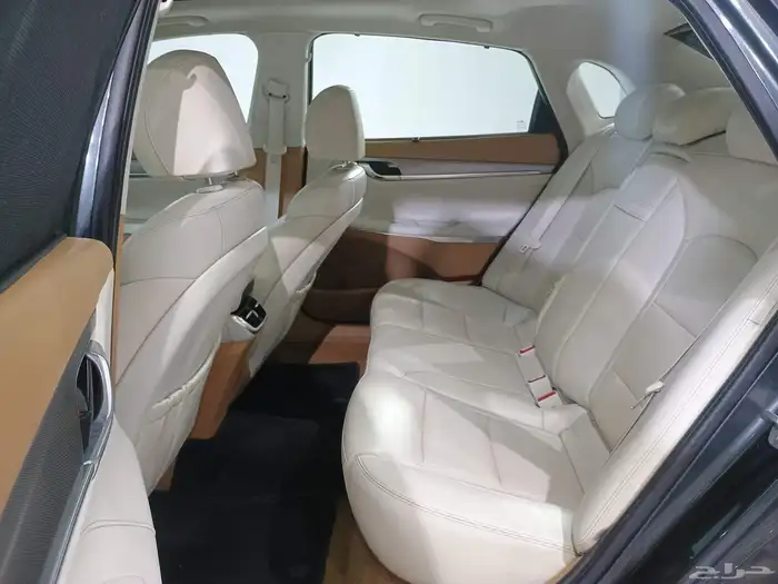 هيونداي ازيرا بريميوم 2021 10