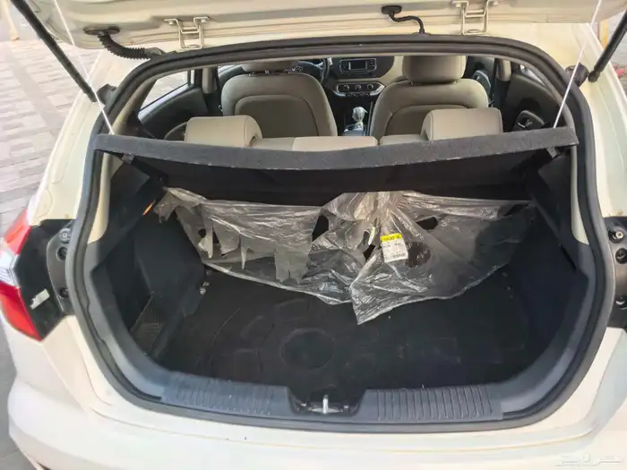 كيا ريو هتشباك 7