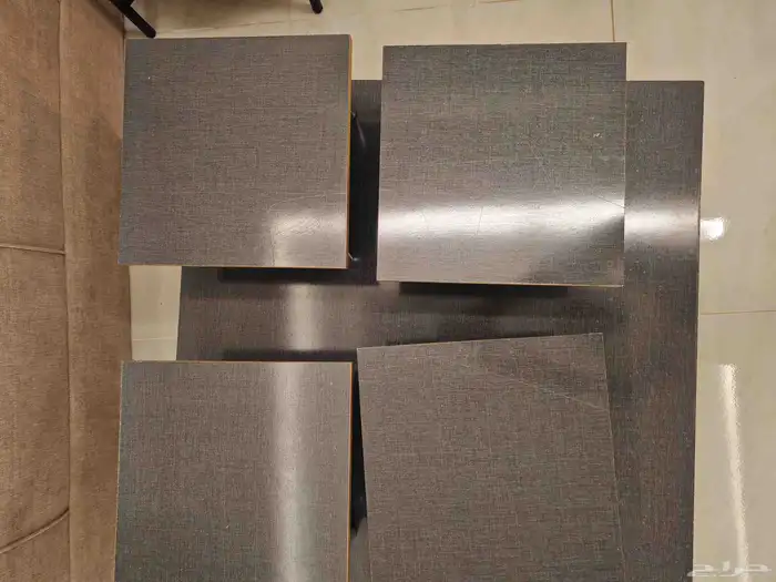 فرشه ومخاد وطاوله للبيع 0