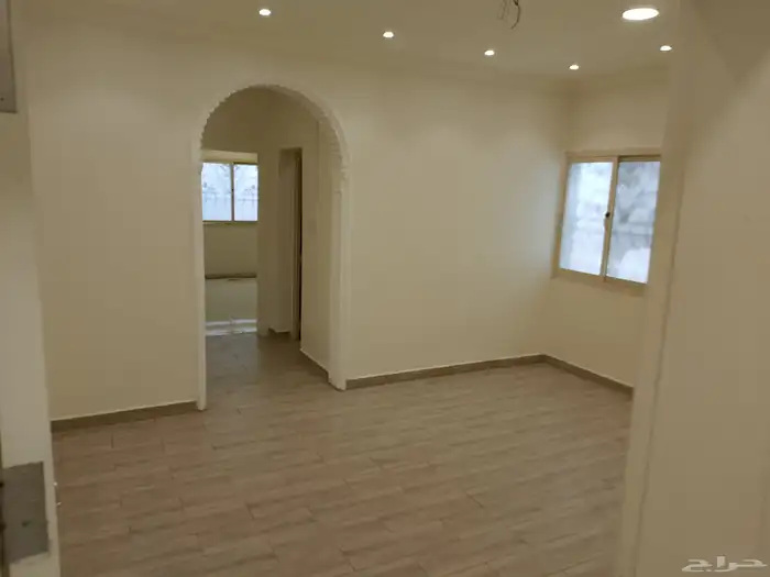 للايجار شقه عوائل حي احد 3غرف وصاله ومطبخ 21 الف دوفعات فقط 6