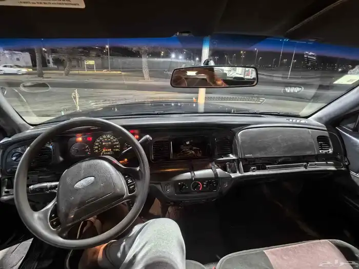 فورد فكتوريا 2004 8