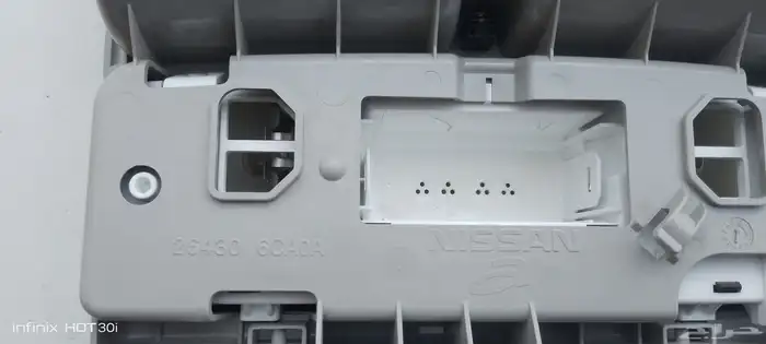 ديكور الإضاءة الداخلية الامامي نيسان التيما 1