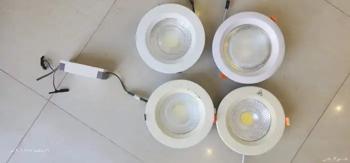 يوجد لدينا لمبات إضاءه ليد بحاله جيده 0