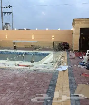 مصلح ابواب زجاج مكاتب شاورات محلات 7