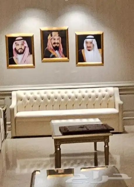 تاجير كنب في اي بي تاجير طاولات طعام قزاز خشب تاجير مظلات 0