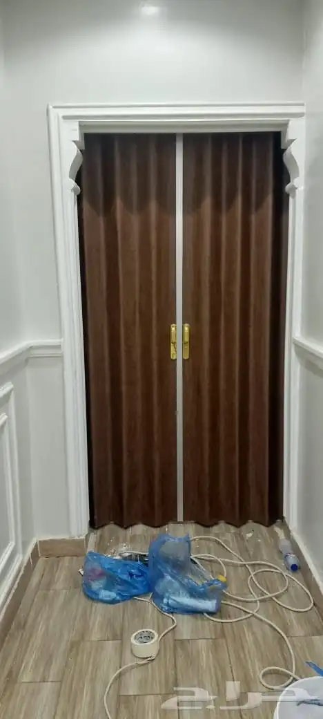 ابواب سحب بلاستيك وجلد 3