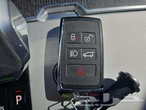 رنج روفر أوتوبيوغرافي LWB موديل 2025 فل كامل للاستيراد 11