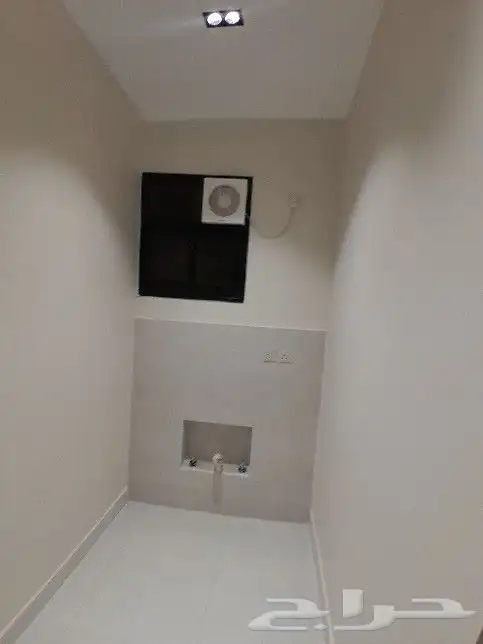 للبيع شقه دور ثاني مصعد راكب جاهز حي المعارض من 520الف 9