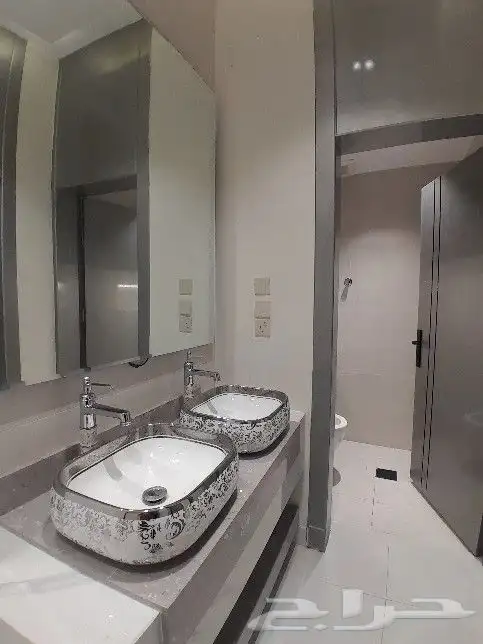 للبيع شقه دور ثاني مصعد راكب جاهز حي المعارض من 520الف 6