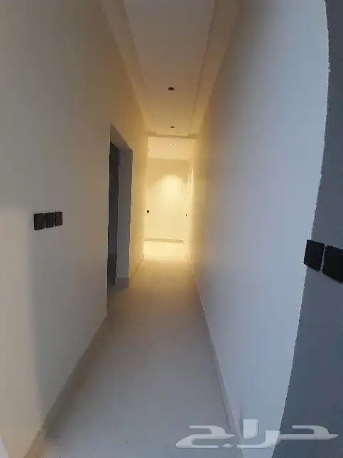 للبيع شقه دور ثاني مع ملحق وسطح خاص بالشقه حي الحسام 590الف 18