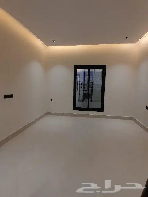 للبيع شقه دور ثاني مع ملحق وسطح خاص بالشقه حي الحسام 590الف 14