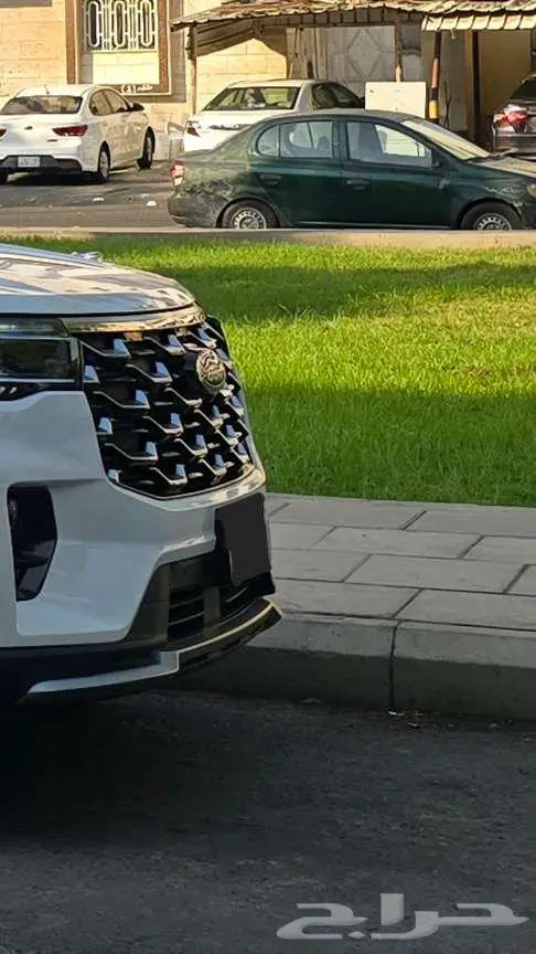 Ford Explorer 2025 1