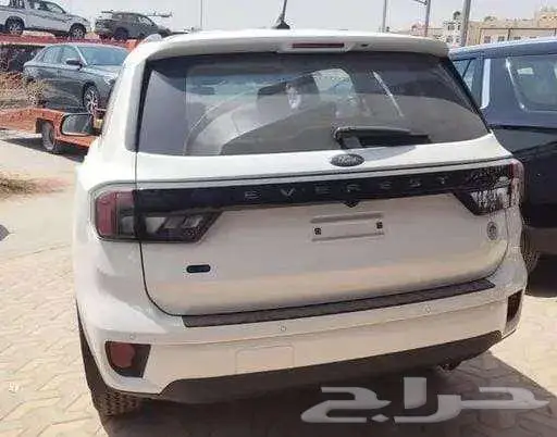 تتوفر فئات فورد ايفرست2025اصفار لمبيعات النقدوالبنك باقل ربح 14