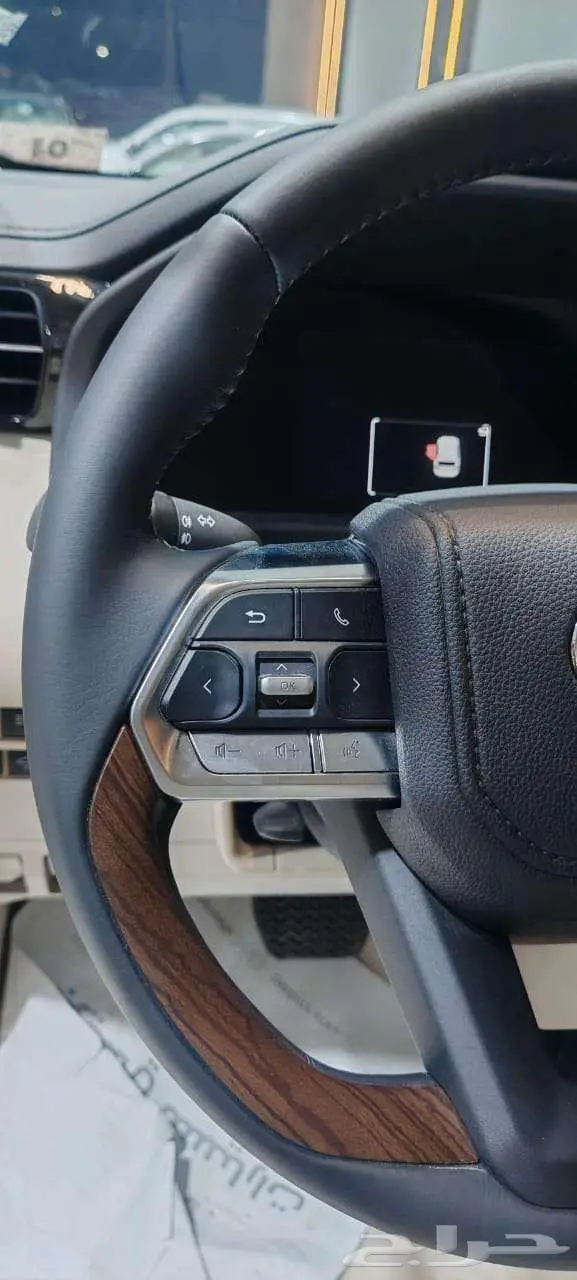تويوتا لاندكروزر GXR L5 فل كامل خليجي 2025 7