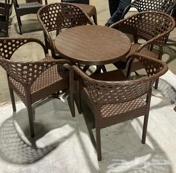 كراسي وجلست خارجيه بأشكال متعدده 9