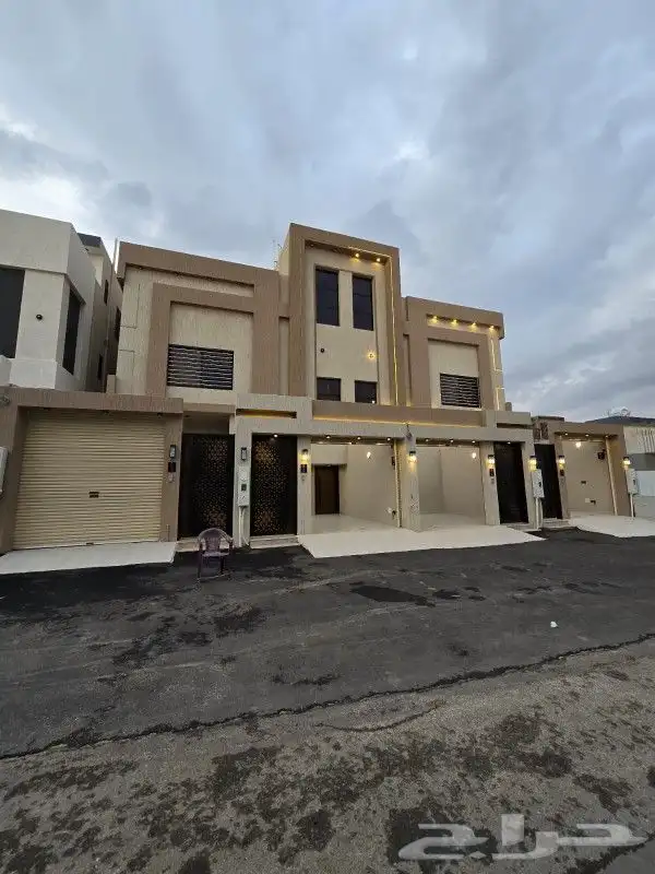 للبيع روف علوي مع ملحق مدخل سياره تشطيب راقي بالمحاله 700الف 1