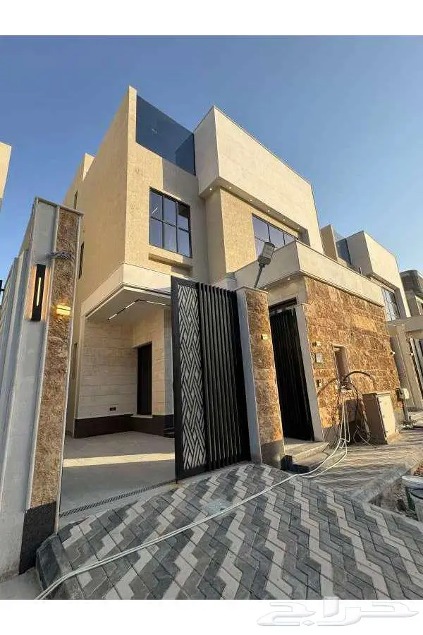 عرض رقم  3956 فيلا الرمال   سما نجد المساحة  312.5 م2 3