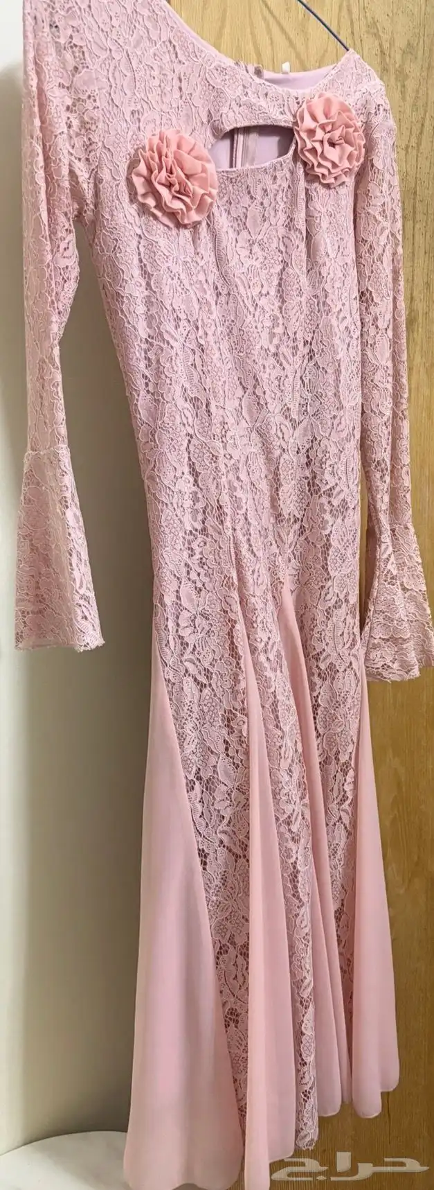 فستان البيع شبه مستخدم 0