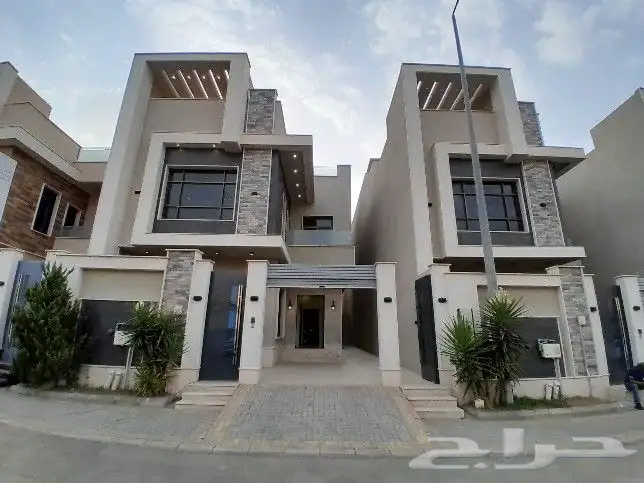 للبيع فيلا دبلكس دورين وملحق تشطيب VIP درة الموسي قرب الممشى 0