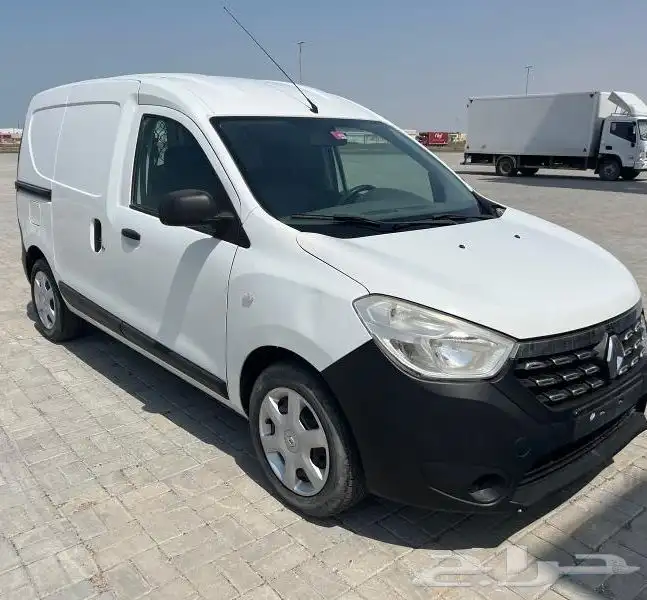 رينو دوكر فان للاجار الشهري 0