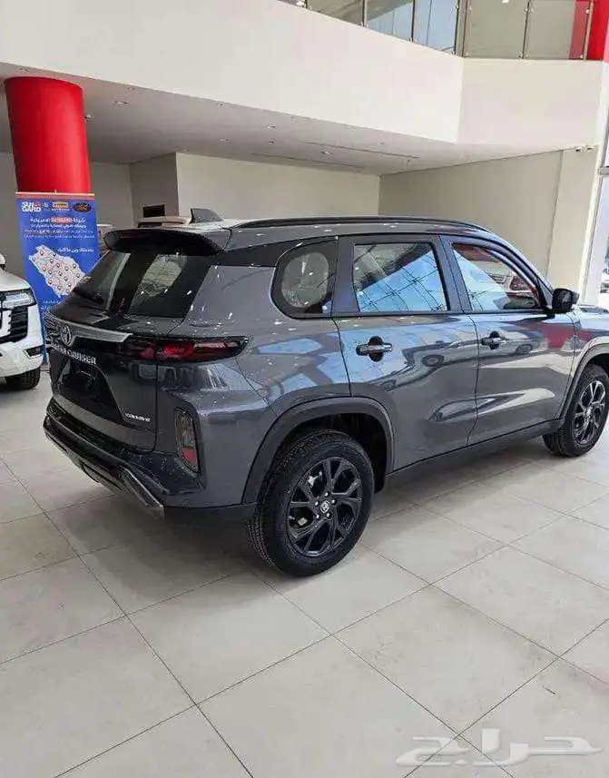 تويوتا اوربان GLX موديل 2026 بنظام الإيجار المنتهي بالتمليك 8